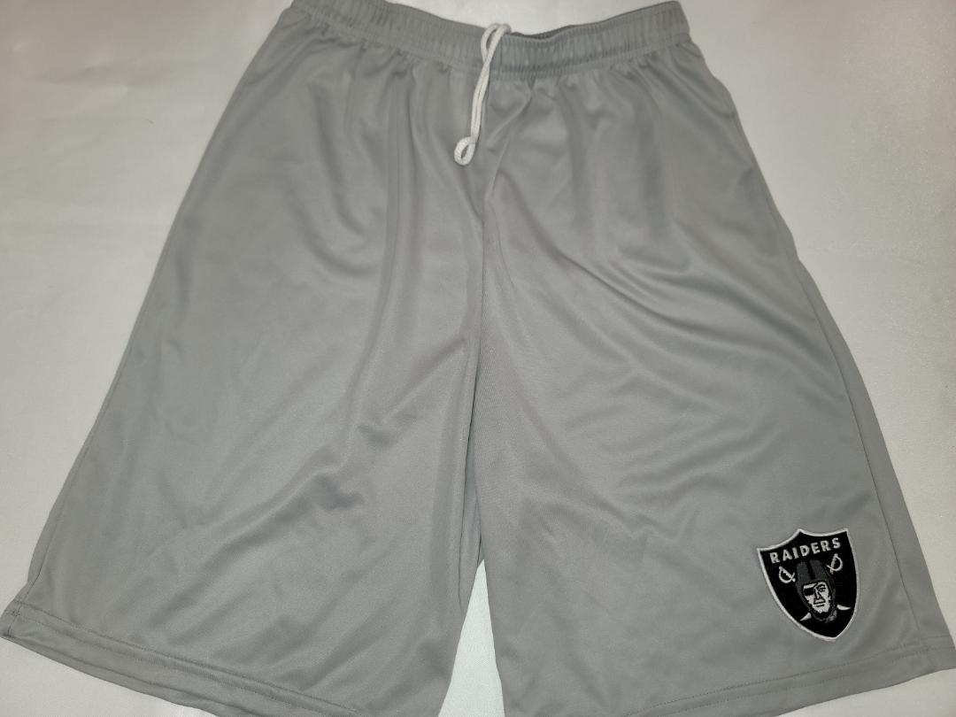 Mens NFL Team Apparel LAS VEGAS RAIDERS Moisture Wick Dri Fit SHORTS Embroidered Logo SILVER