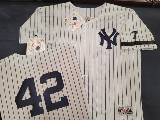 2010 Mariano Rivera Game Worn New York Yankees Jersey - Photo