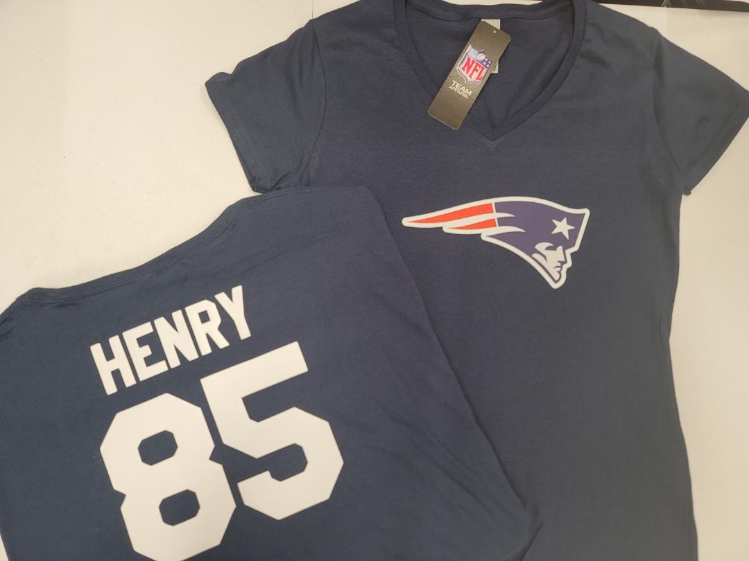 NFL Team Apparel Womens New England Patriots HUNTER HENRY V-Neck Football Shirt NAVY